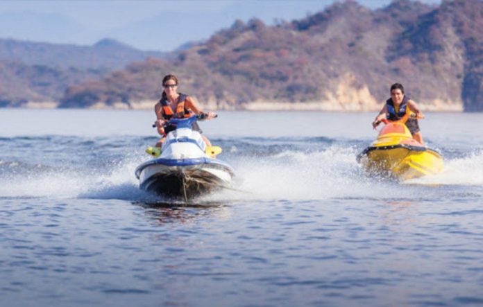 moto-agua-se-autoriza-navegar-solo-1-personas-embarcacion.jpg