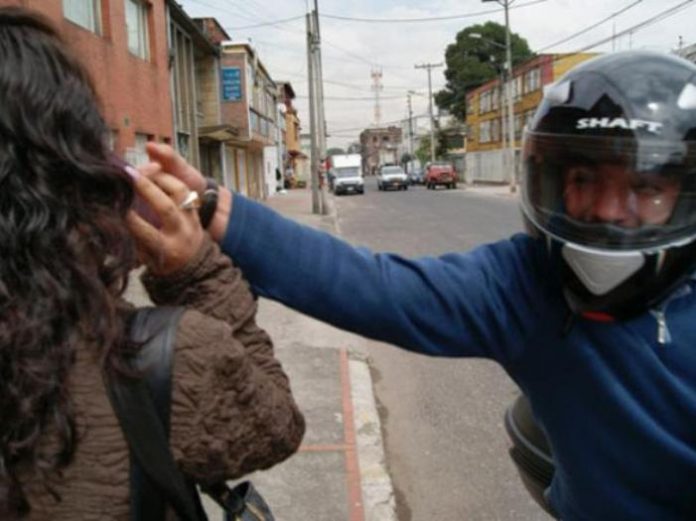 Robo-celular-motochorro