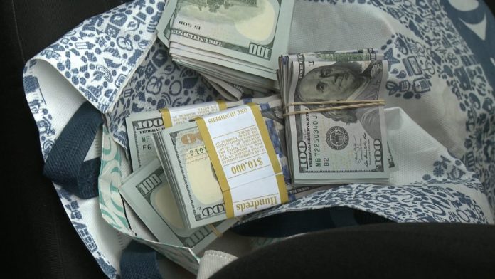 dolares