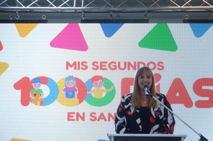 ALEJANDRA VENERANDO