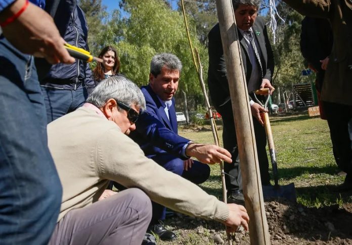 uñac árbol