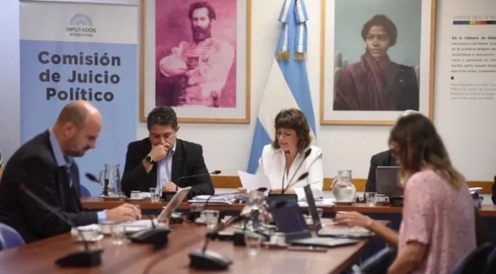 comisión de juicio político