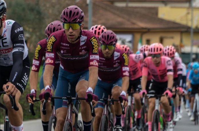 2023-07-10-DEPORTES-Ciclismo-en-ruta-Nicolas-Tivani-fue-parte-del-Team-Corratec-en-su-paso-por-Rumania.jpg