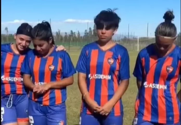 Polémica en el fútbol femenino: Minero llegó con solo cuatro jugadoras y la semifinal no pudo disputarse