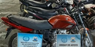 Hallan una moto sustraída en un descampado