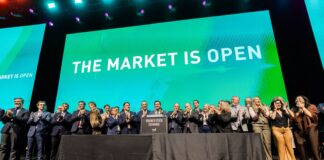 Histórico: Orrego activó la campana que marcó la apertura del mercado bursátil de Toronto en la Expo San Juan Minera 2026