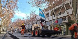 Capital: cortan las calles Alem y Chile por obras de bacheo del Plan 50 Cuadras Trabajos de reparación de calzada en la ciudad de San Juan, imagen de archivo
