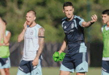 La Selección vuelve a entrenar antes del amistoso con Bolivia en Córdoba Lionel Scaloni dirige un entrenamiento de la Selección argentina