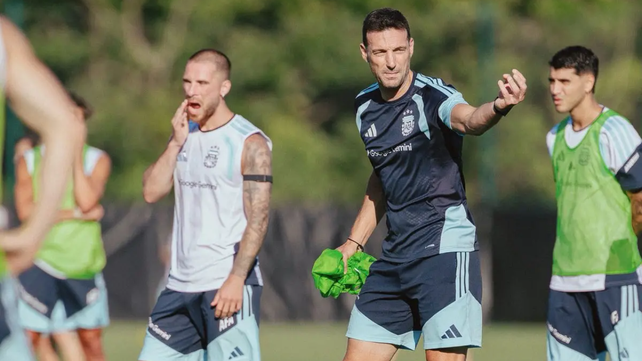 3-seleccion-lacapital Lionel Scaloni dirige un entrenamiento de la Selección argentina