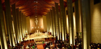 Ante una posible visita de León XIV, la Catedral de San Juan prepara una pantalla gigante para seguir los actos previstos el 10 y 11 de noviembre
