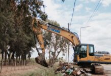 Hidráulica limpia drenes y desagües en San Martín y 25 de Mayo para reducir el riesgo de crecientes, según el Gobierno