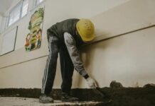 Nicolás Álvarez dijo que el Gobierno intervino casi 300 escuelas contra filtraciones y que los reclamos diarios bajaron de 110-120 a 15-20